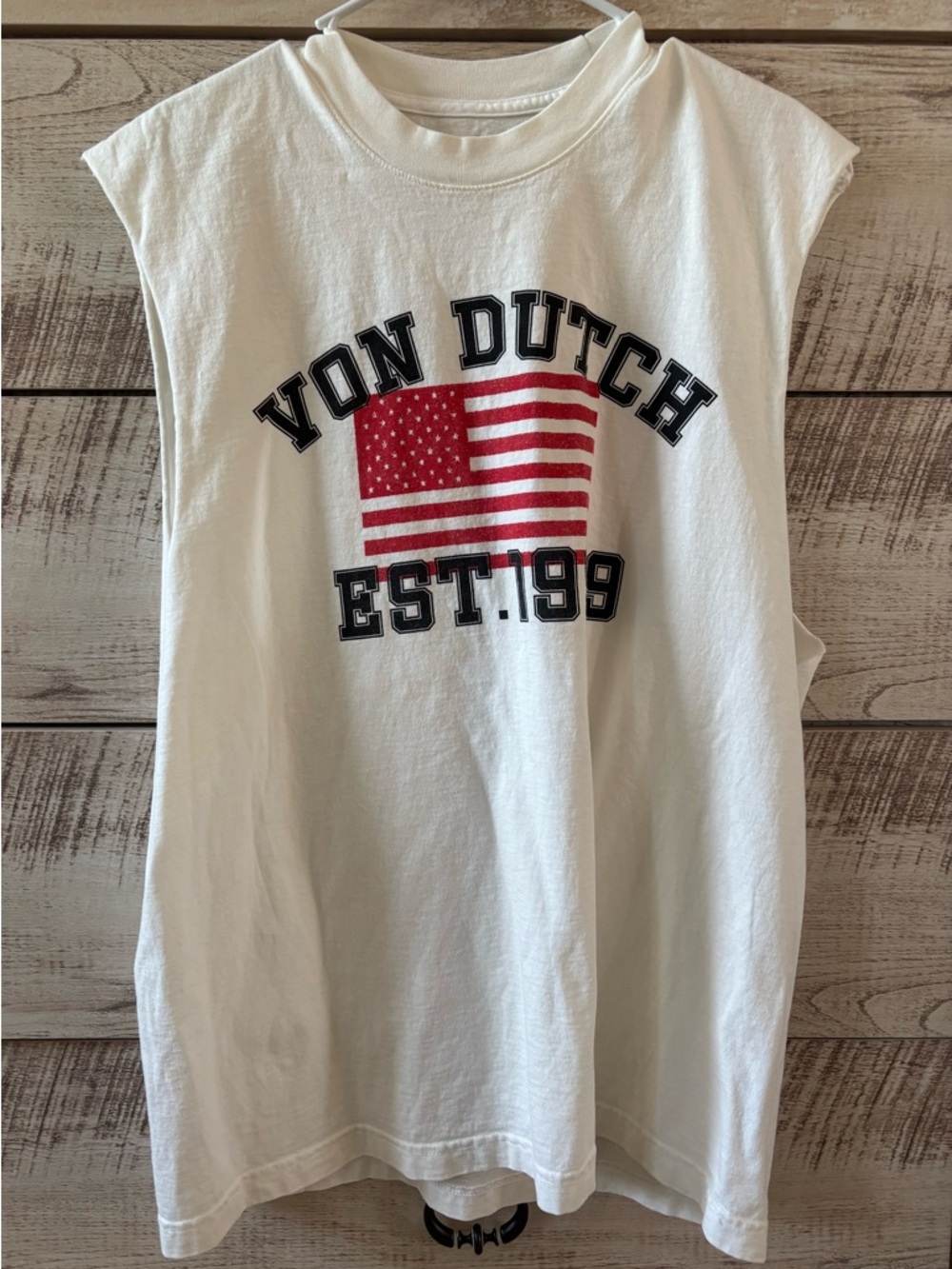 NWOT - Von Dutch
Men’s sleeveless tee